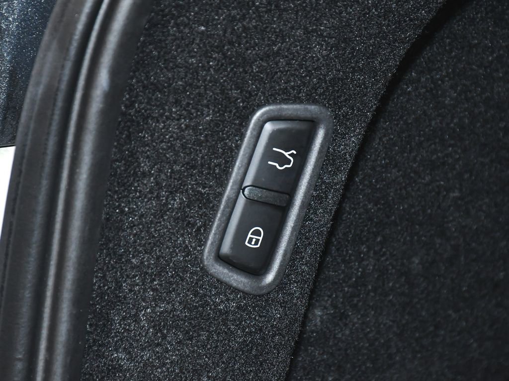 Used 2024 Maserati Levante GT Ultima AWD/4WD image 71
