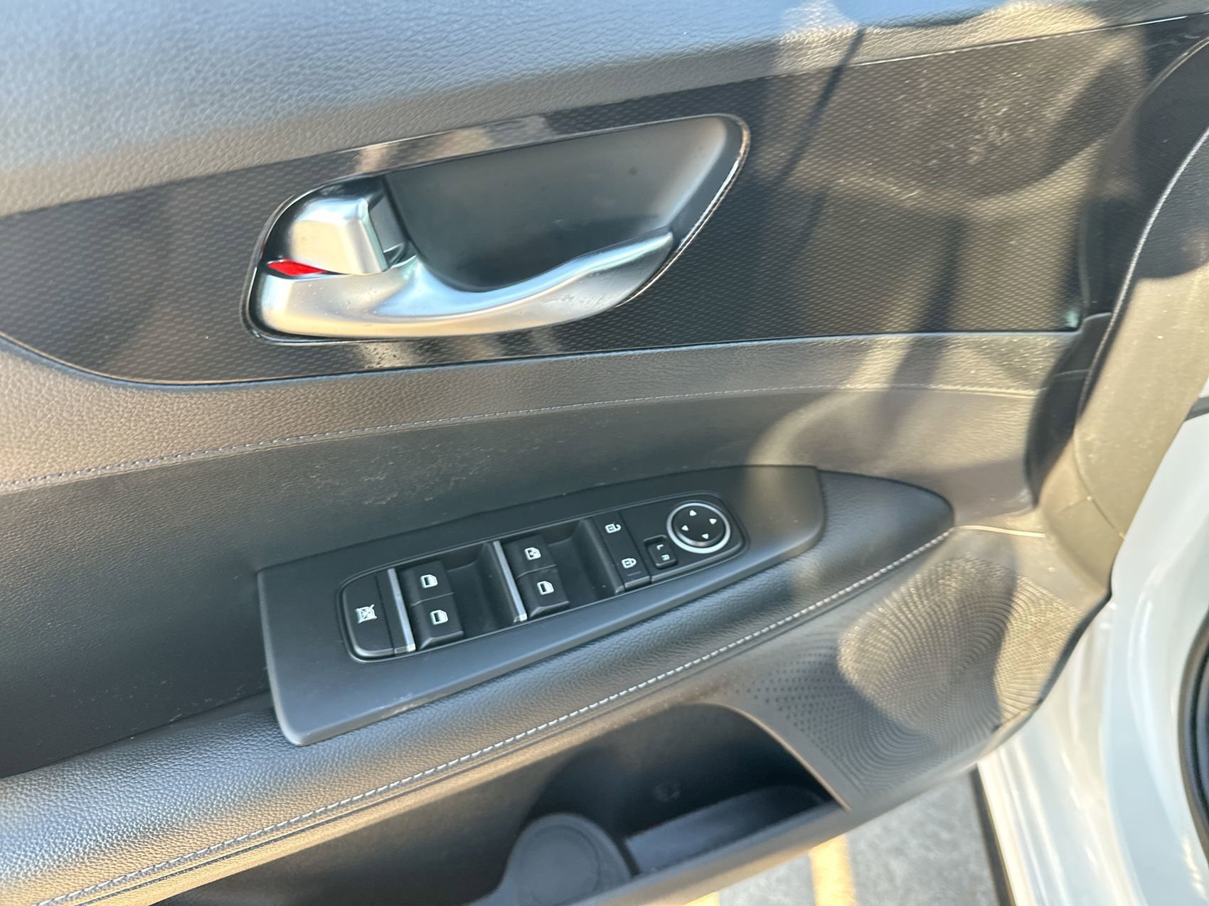 Used 2024 Kia Forte GT-Line w/ GT-Line Premium Package image 13
