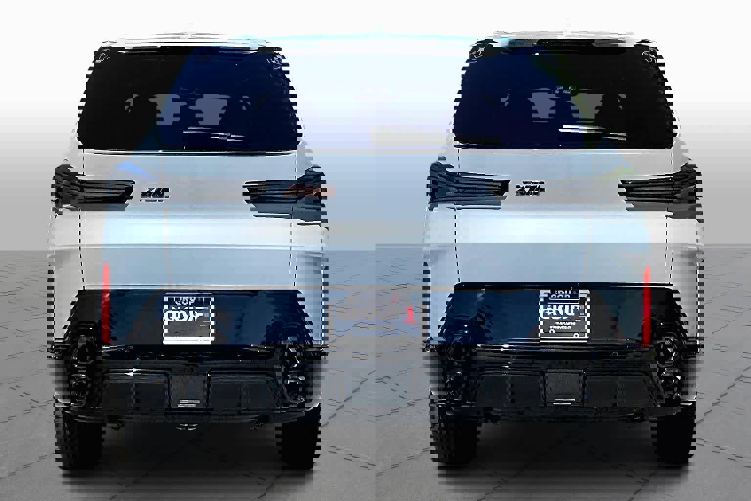 New 2026 BMW XM Label Red image 4