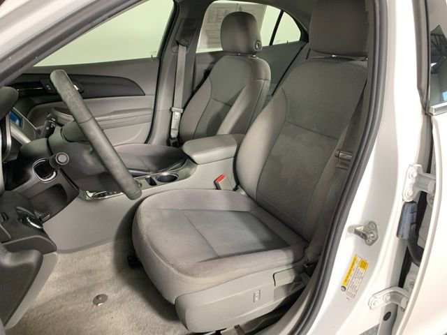 Used 2015 Chevrolet Malibu LS image 24