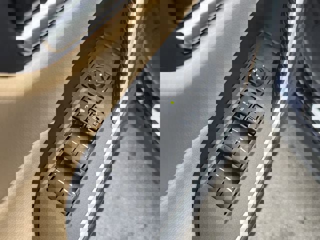 Used 2025 Toyota RAV4 XLE Premium image 23