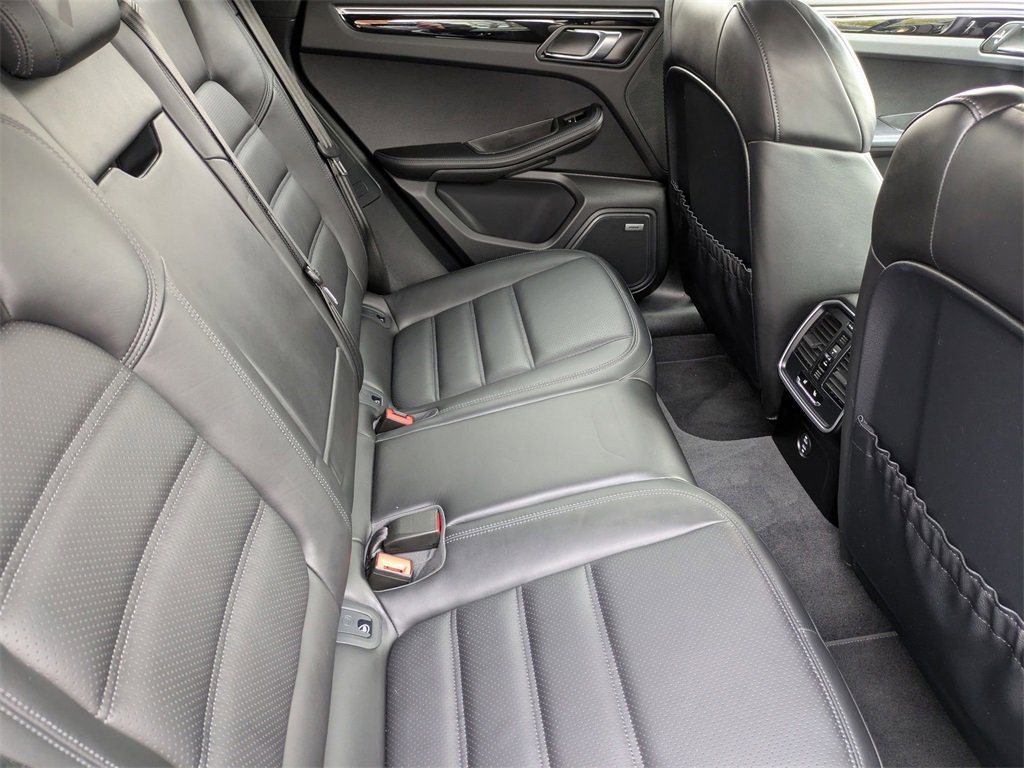 Used 2022 Porsche Macan S image 34