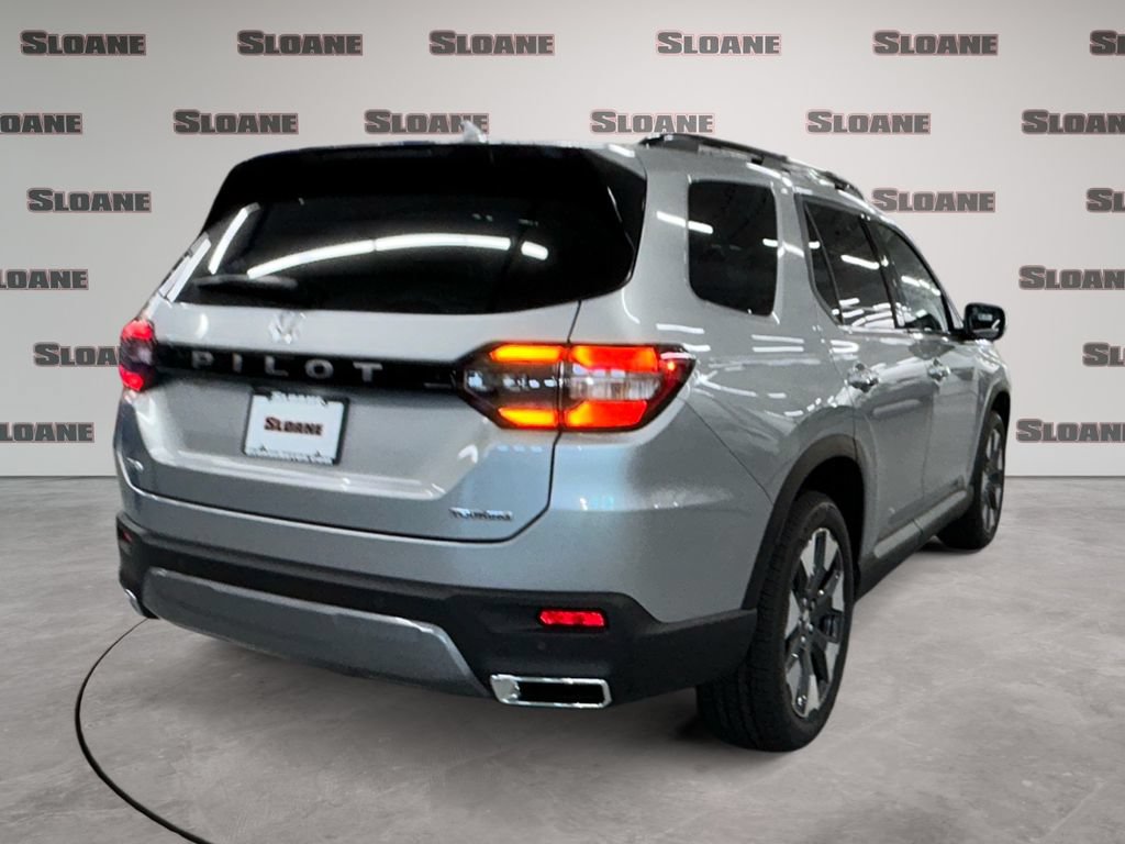 New 2026 Honda Pilot Touring image 5