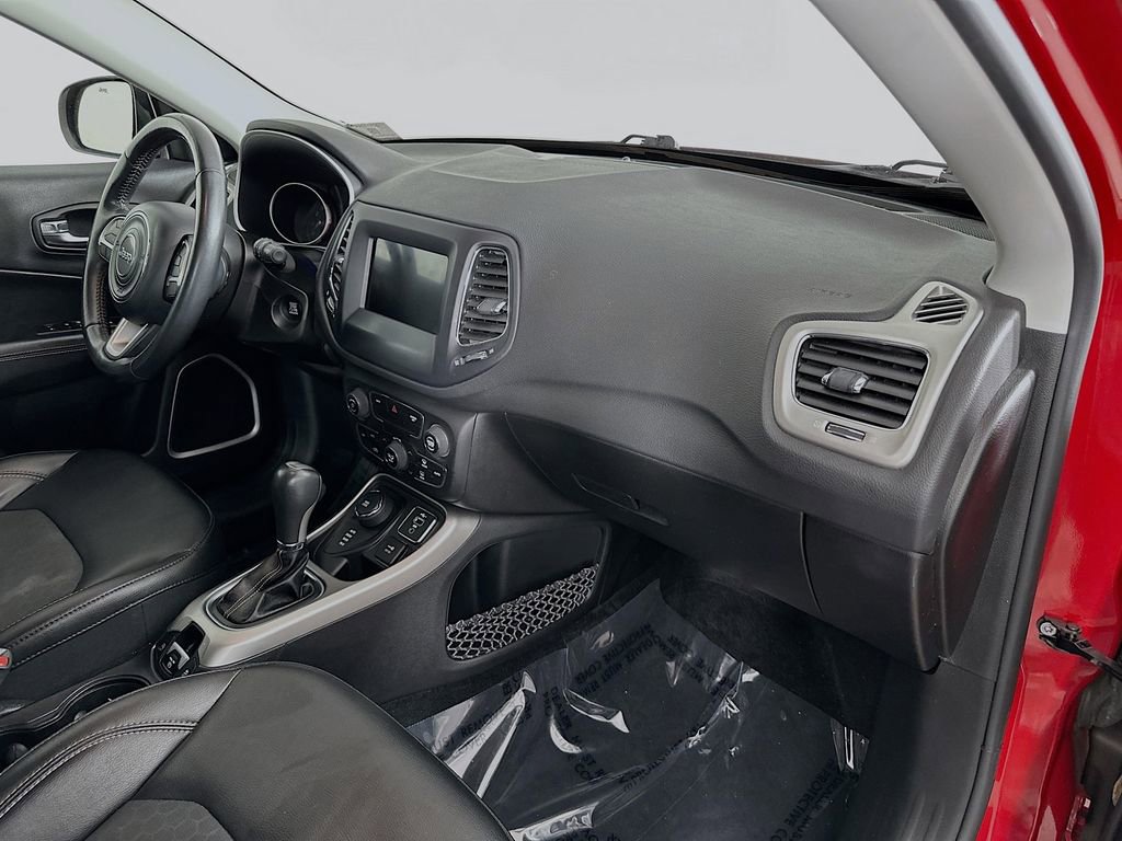 Used 2019 Jeep Compass Latitude w/ Cold Weather Group image 35