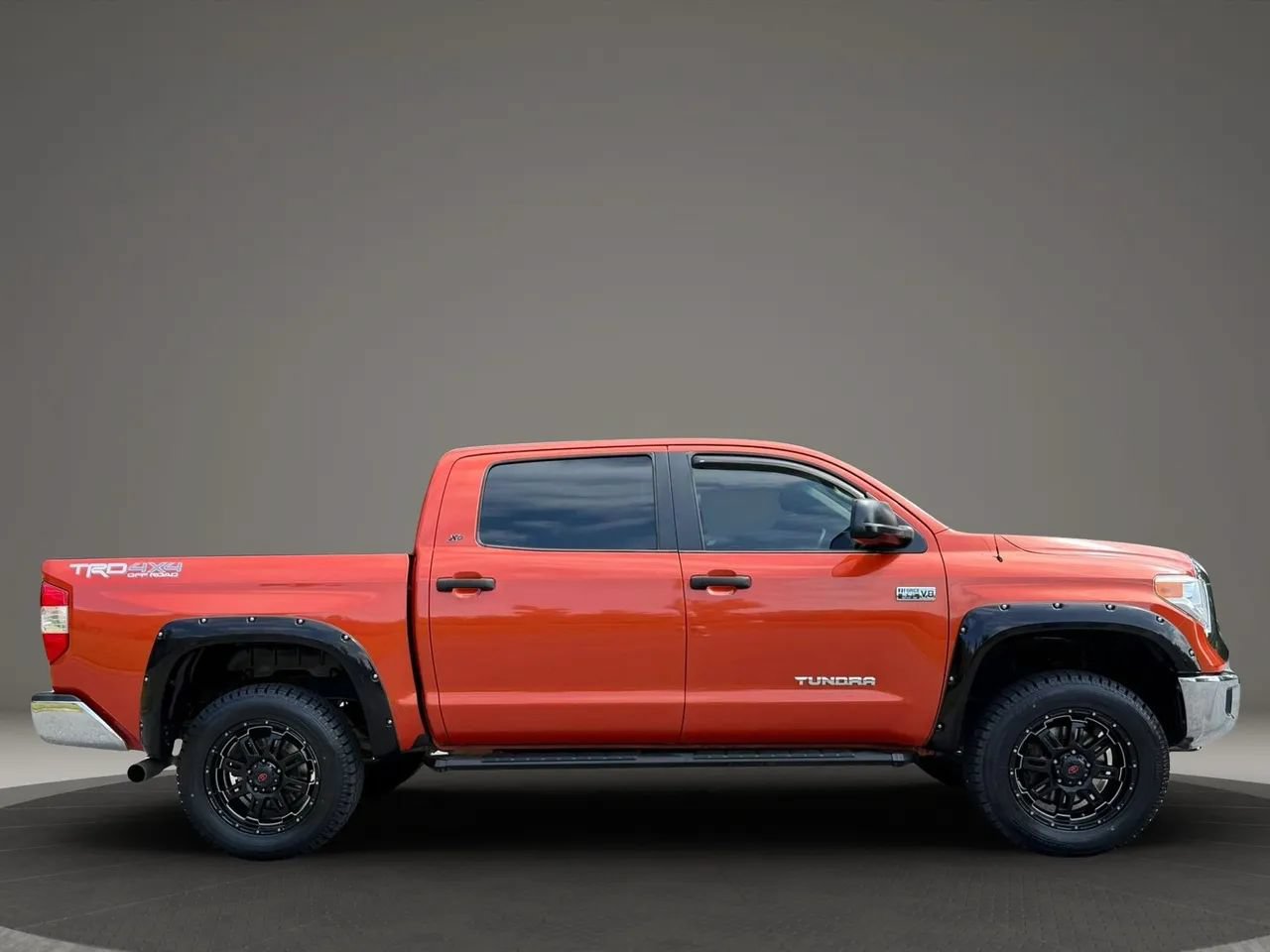Used 2016 Toyota Tundra SR5 w/ TRD Off Road Package AWD/4WD image 8