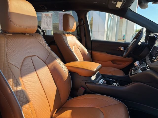 Used 2022 Chrysler Pacifica Pinnacle FWD image 35