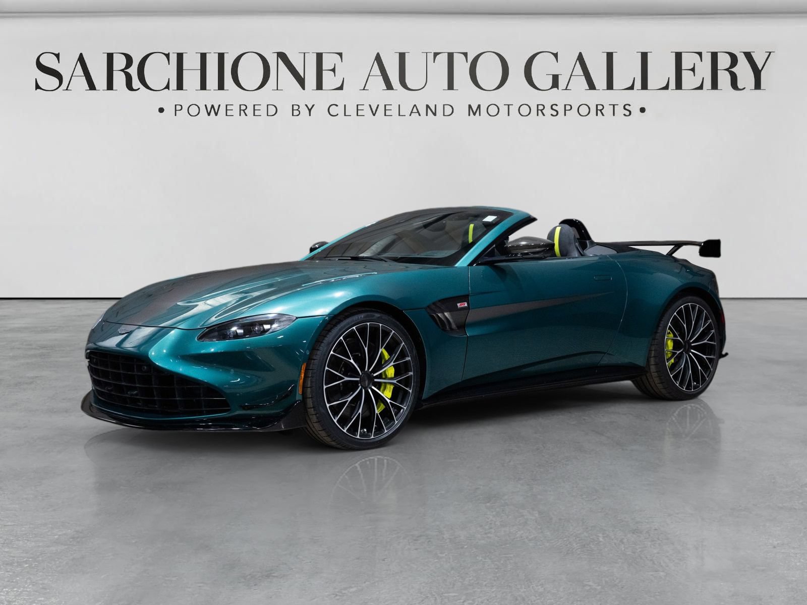 Used 2023 Aston Martin V8 Vantage Roadster RWD image 13