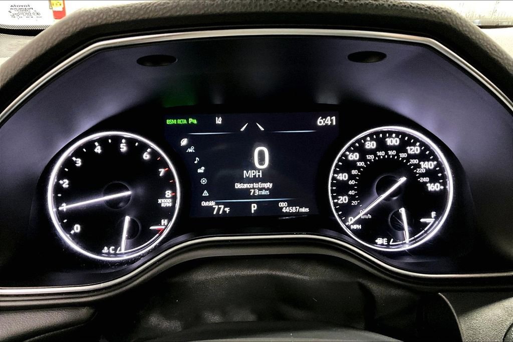 Used 2022 Toyota Avalon Touring w/ Advanced Safety Package image 13