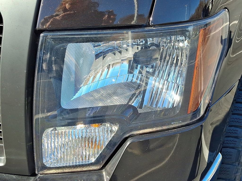 Used 2013 Ford F150 XLT w/ Luxury Equipment Group image 10