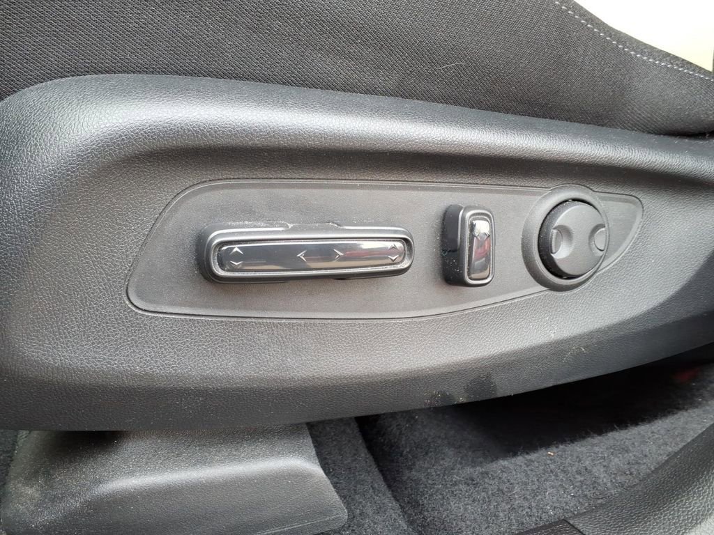 Used 2023 Honda CR-V EX image 5