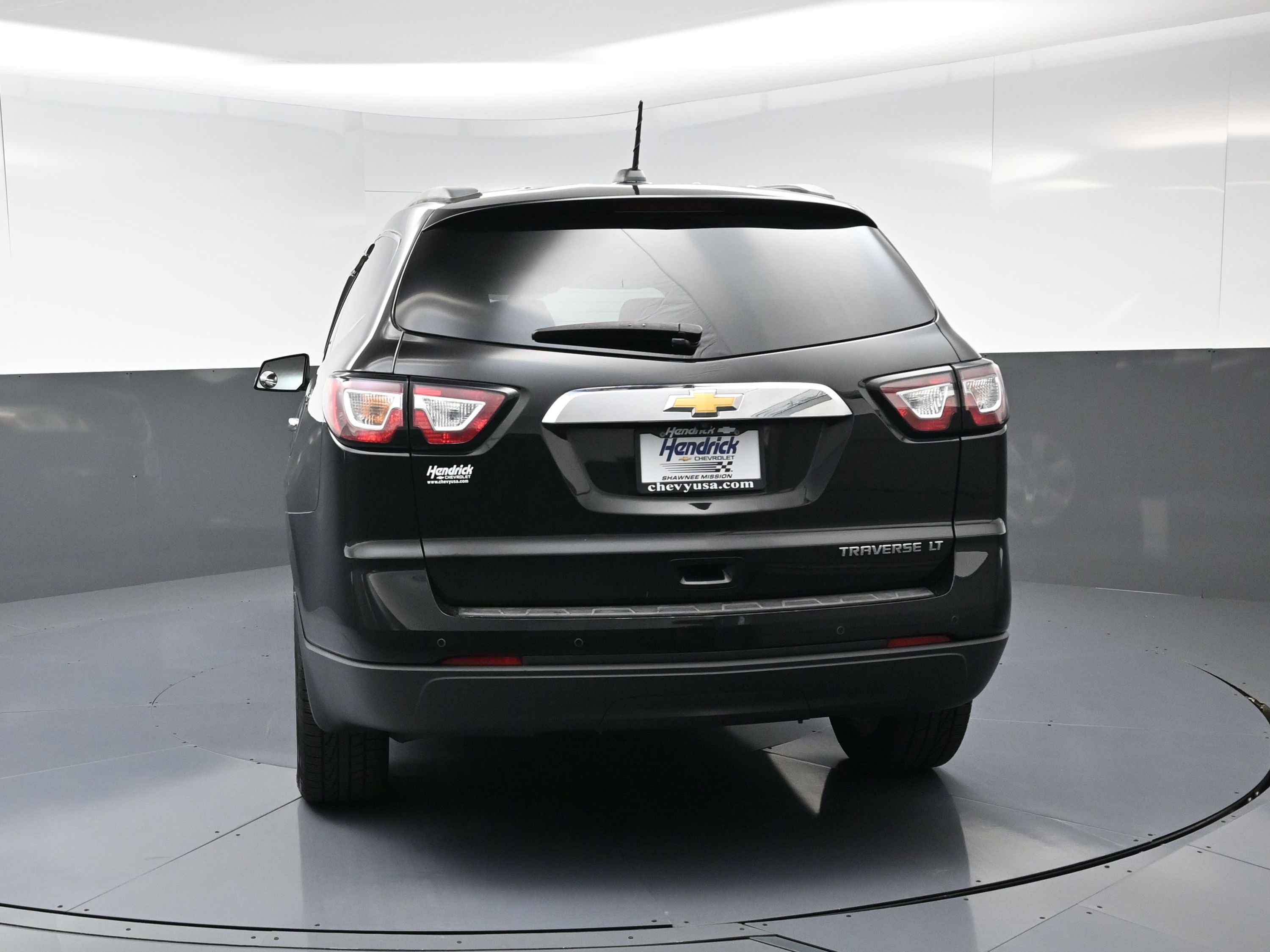 Used 2016 Chevrolet Traverse LT w/ Style and Technology Package image 8