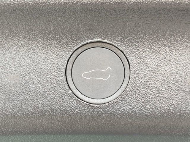 Used 2024 Tesla Model Y Long Range image 15