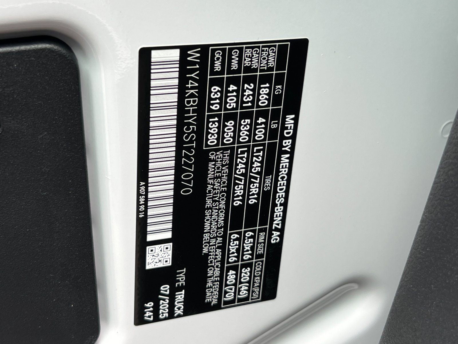 New 2025 Mercedes-Benz Sprinter 2500 image 23