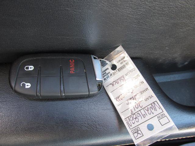 Used 2018 Jeep Compass Latitude AWD/4WD image 17