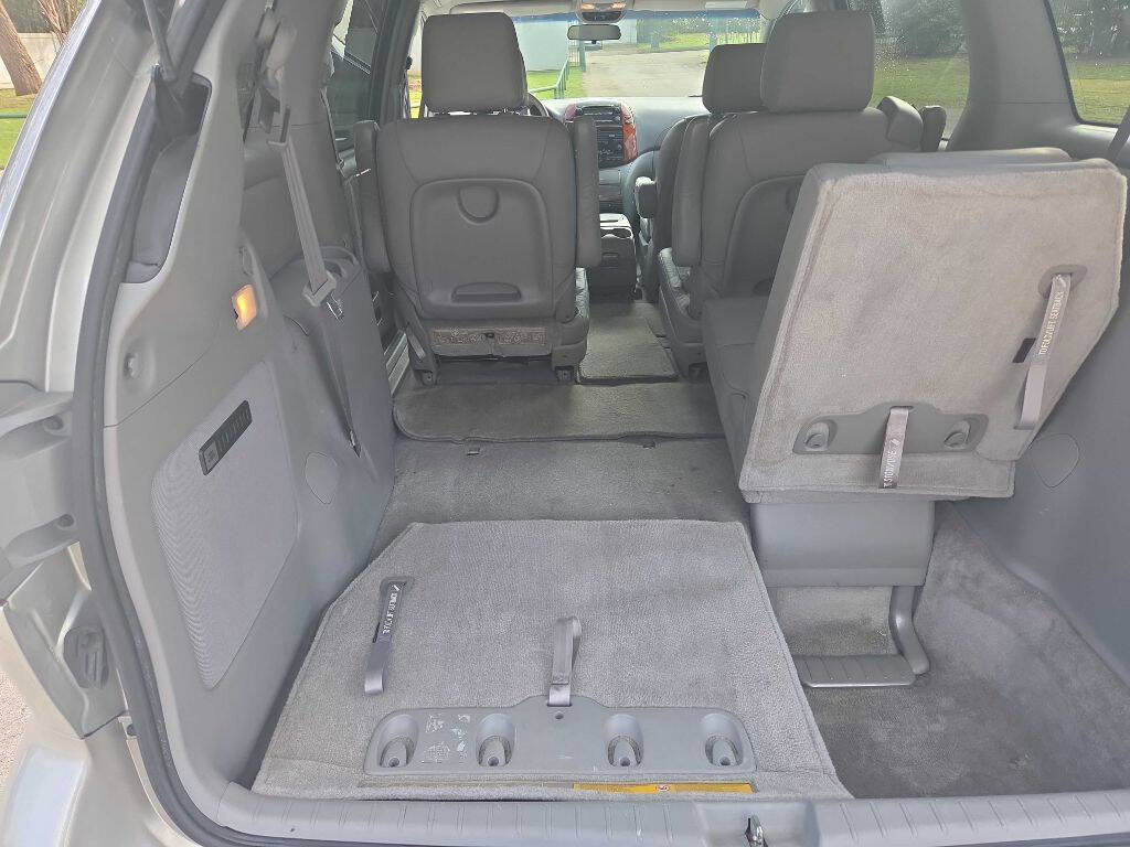 Used 2007 Toyota Sienna XLE image 22