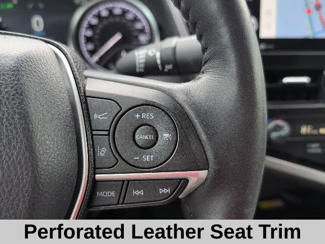 Used 2022 Toyota Camry XLE image 8