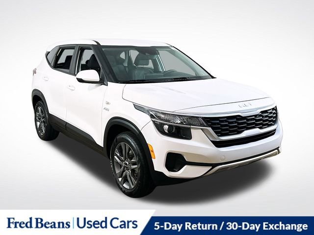 Used 2023 Kia Seltos LX AWD/4WD image 1