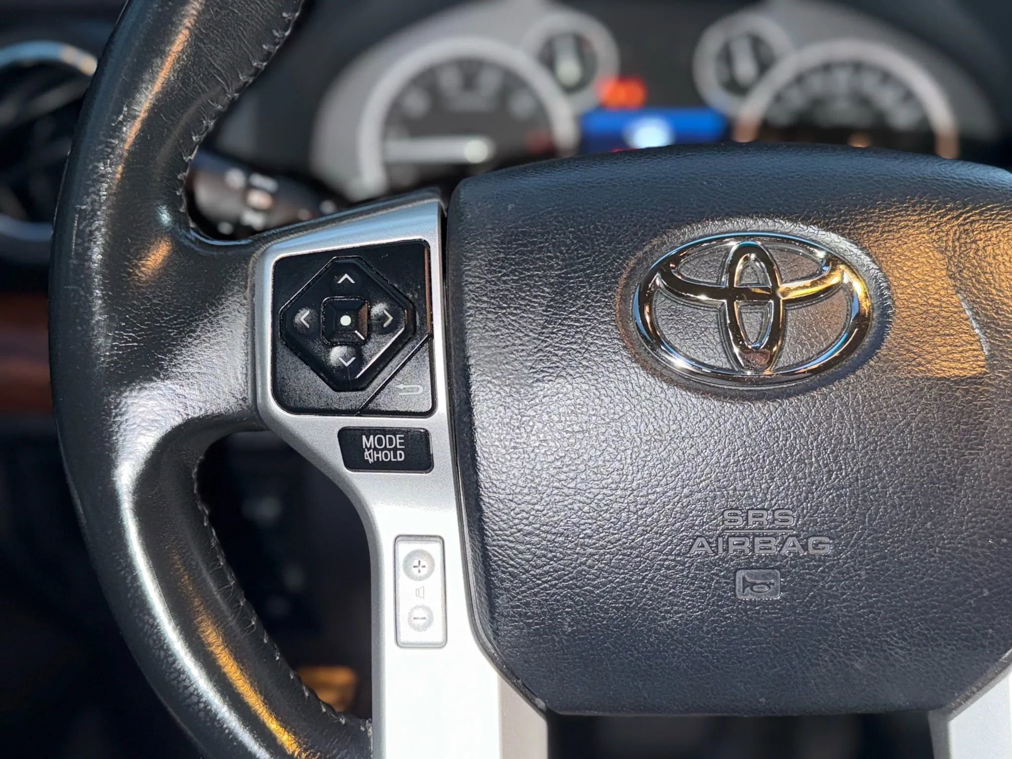 Used 2017 Toyota Tundra Limited image 26