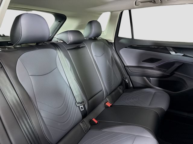 New 2026 Volkswagen Tiguan SE AWD/4WD image 28