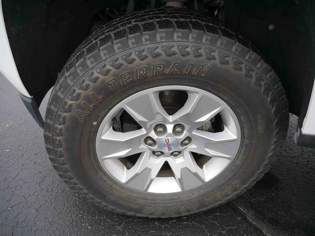 Used 2018 GMC Canyon SLE w/ SLE Convenience Package image 10