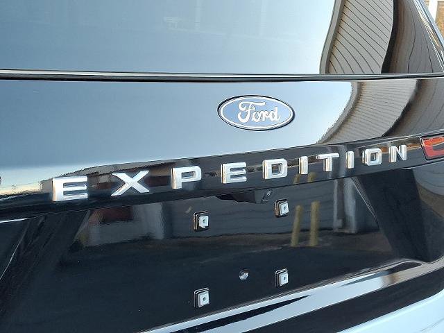 Certified 2025 Ford Expedition Max Platinum image 33