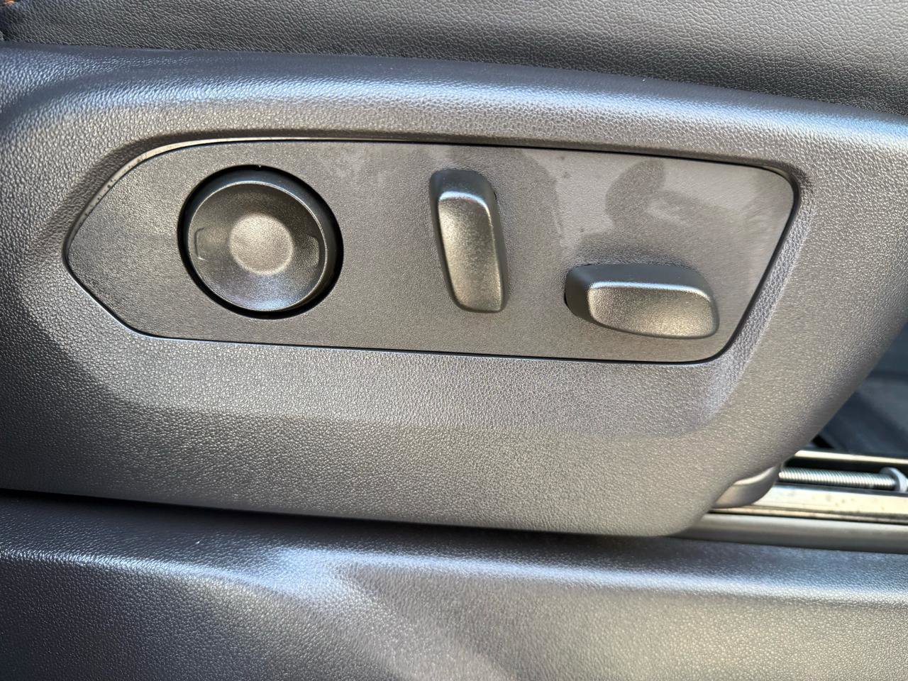 Used 2024 GMC Sierra 2500 AT4 w/ AT4 Premium Plus Package AWD/4WD image 20