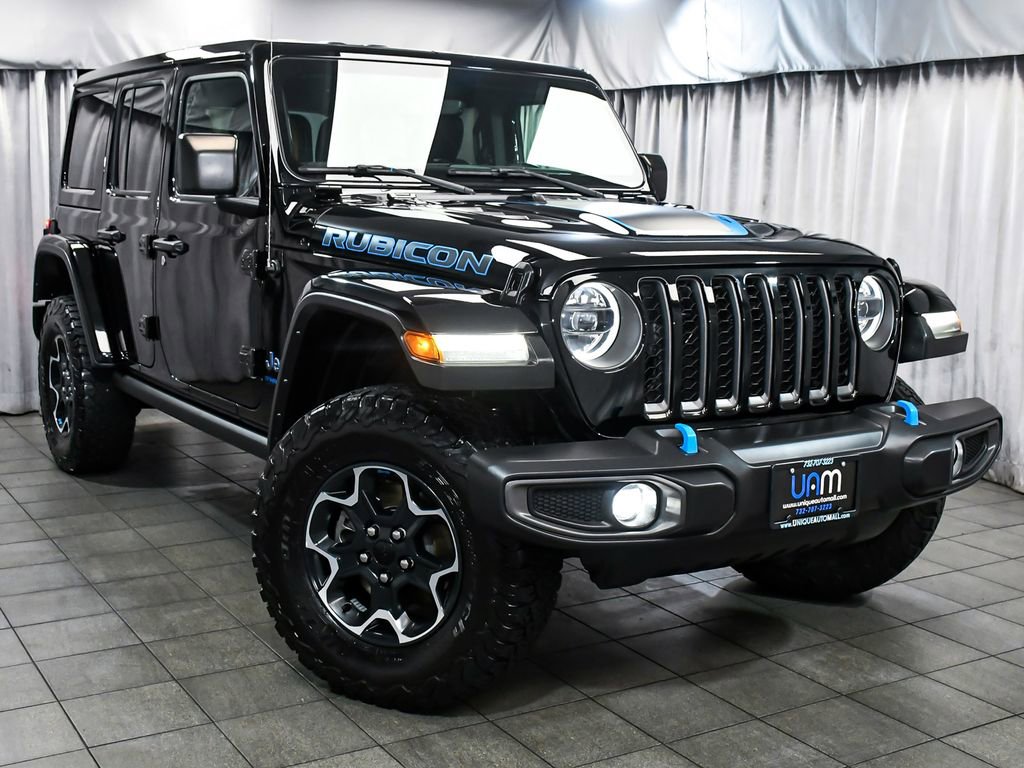 Used 2023 Jeep Wrangler Unlimited Rubicon 4xe w/ Cold Weather Group AWD/4WD image 3