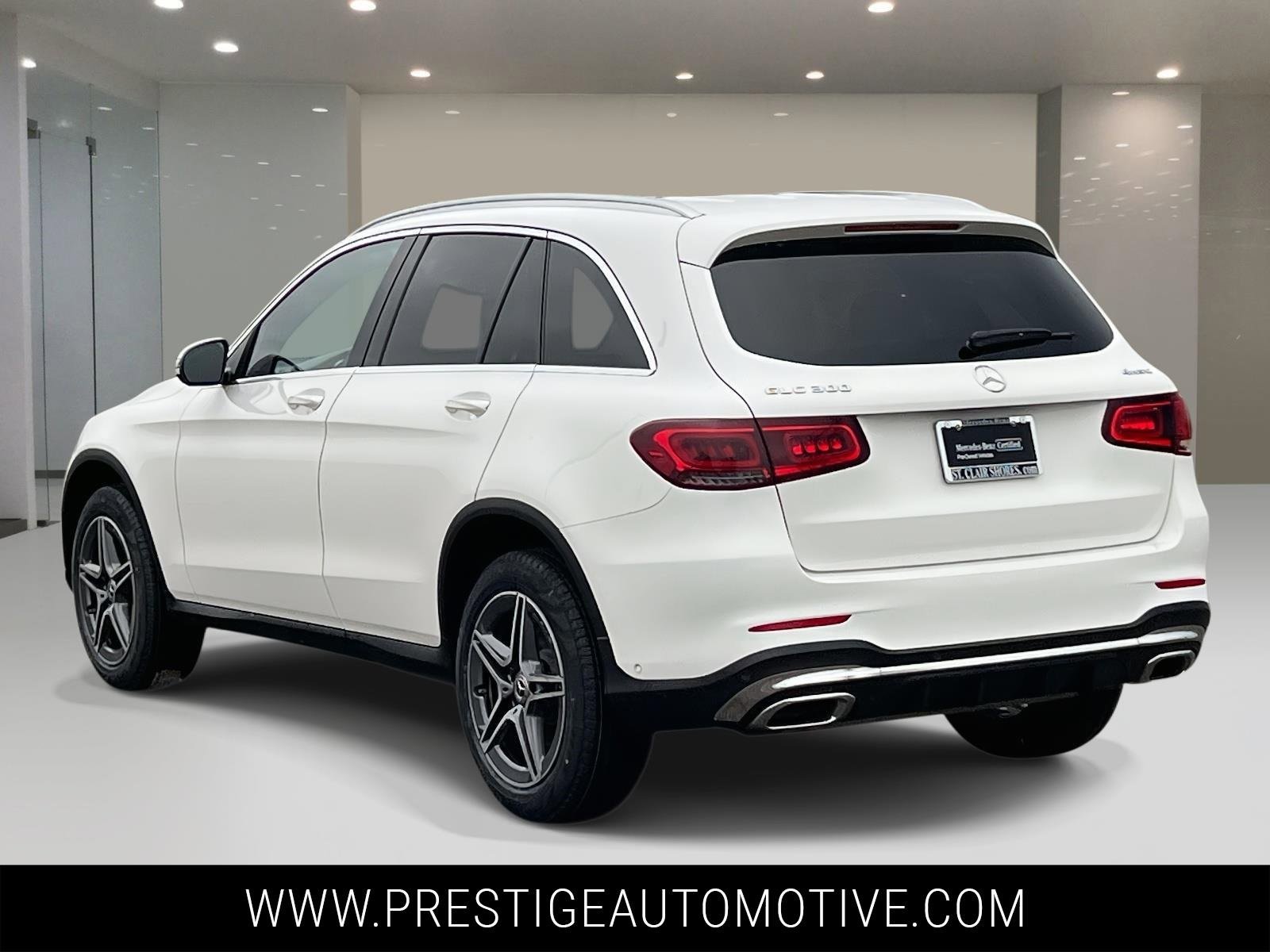 Used 2022 Mercedes-Benz GLC 300 4MATIC image 3