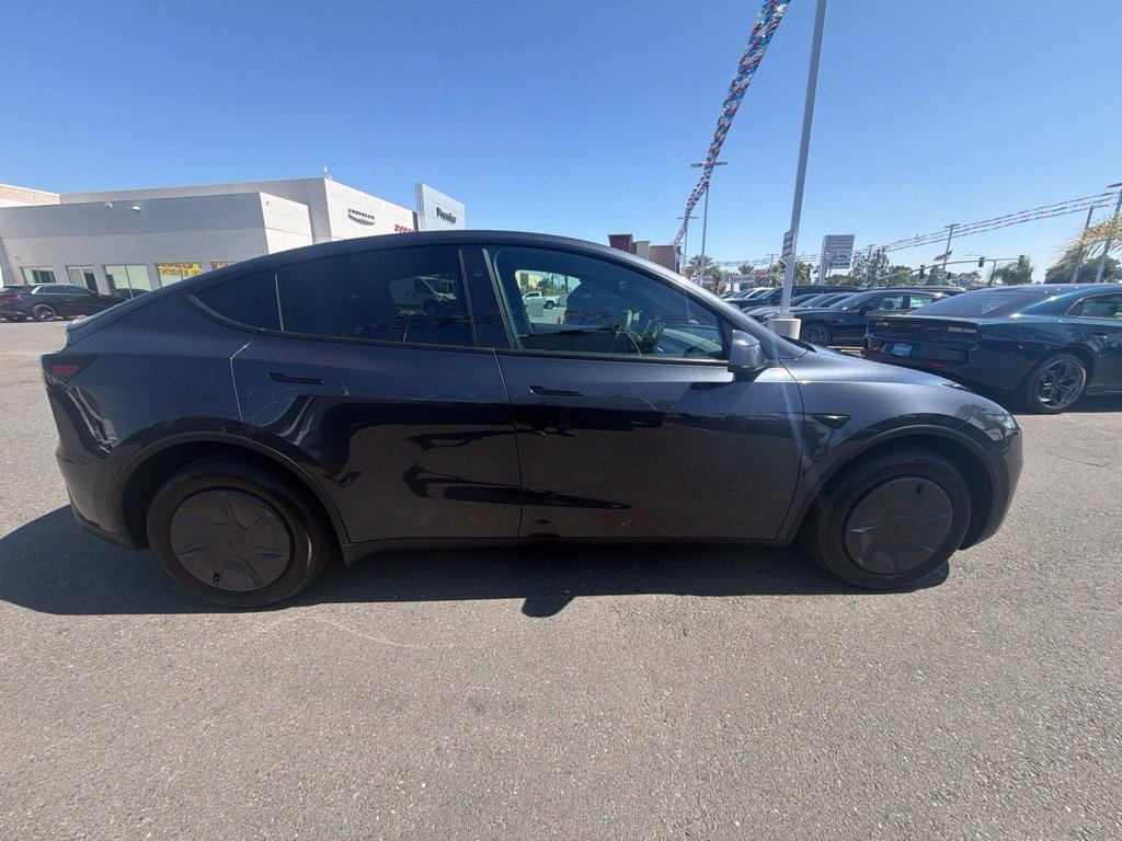 Used 2026 Tesla Model Y 2WD image 6