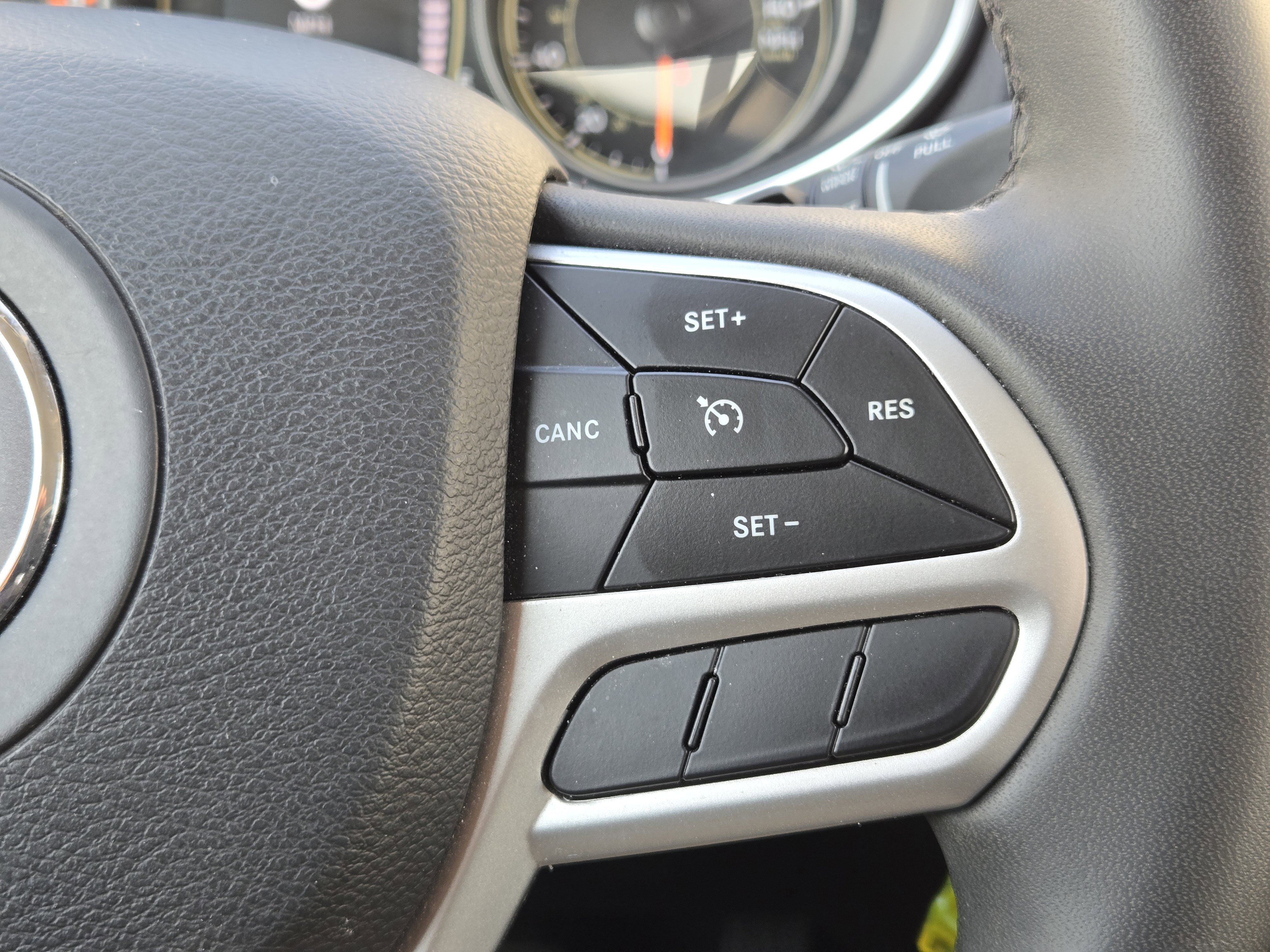 Used 2022 Jeep Cherokee Latitude image 29