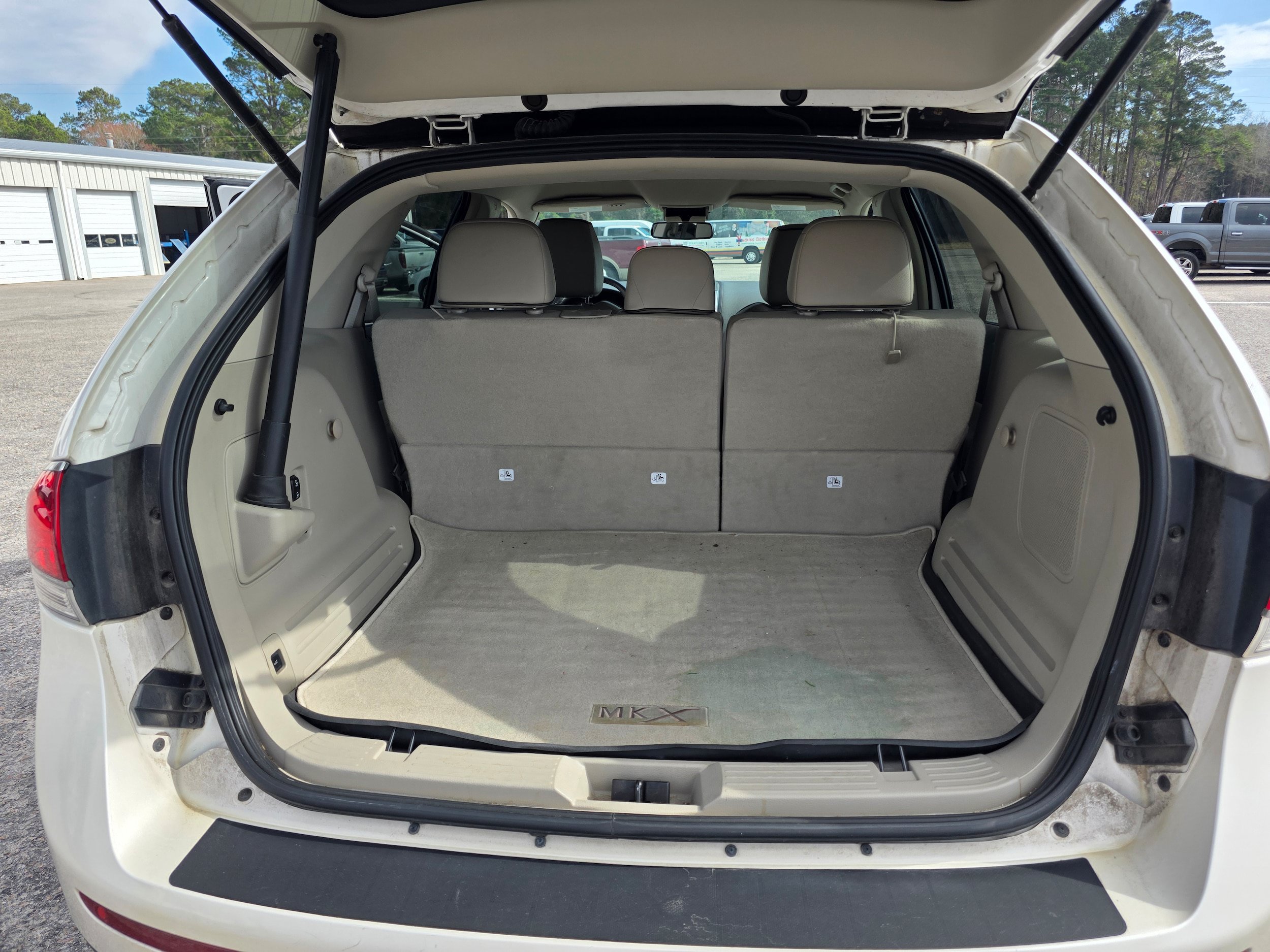 Used 2013 Lincoln MKX FWD image 15