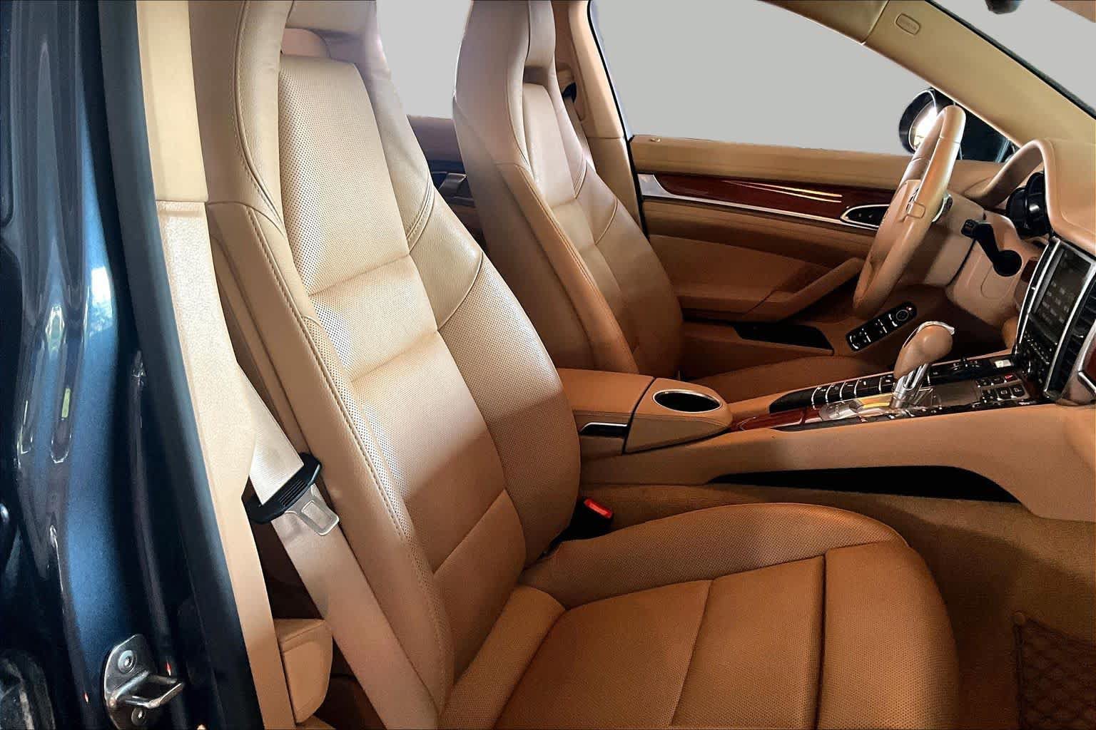 Used 2014 Porsche Panamera RWD image 8