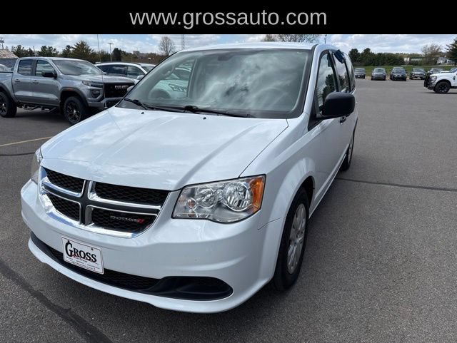 Used 2020 Dodge Grand Caravan SE FWD image 4