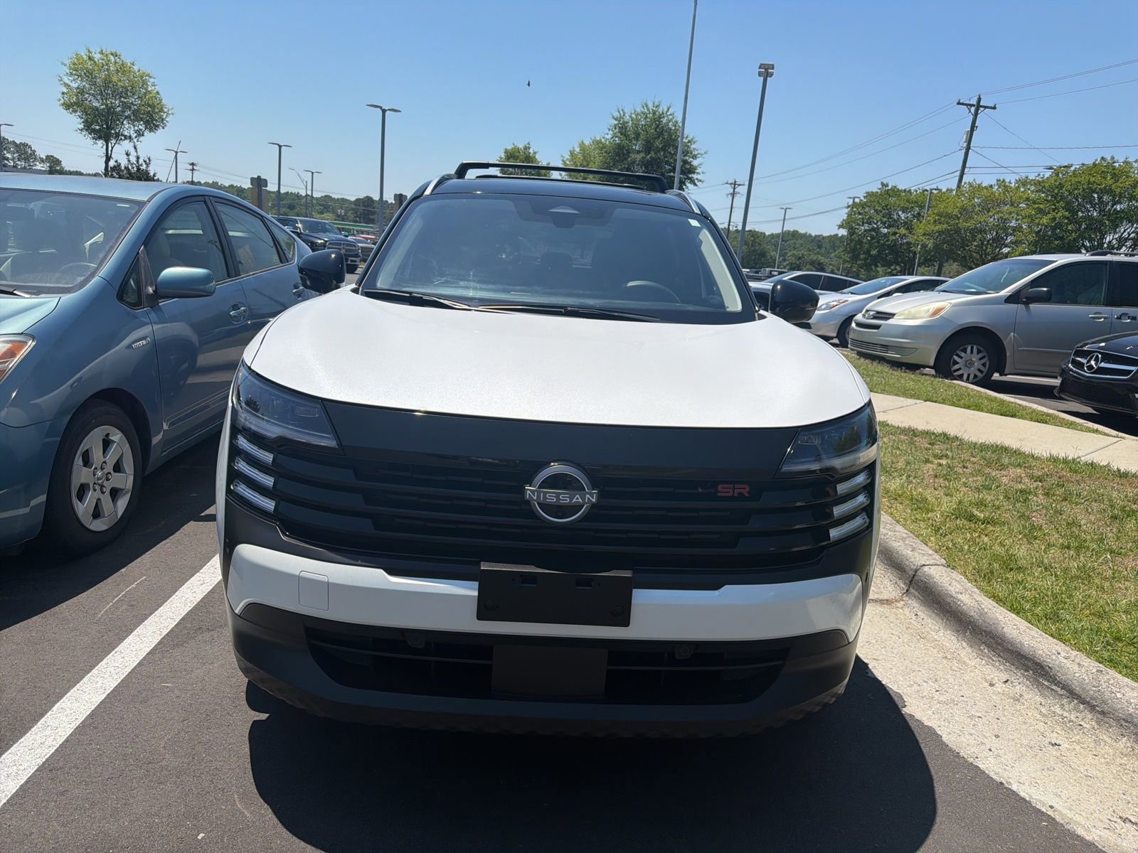 Used 2025 Nissan Kicks SR w/ SR Premium Package