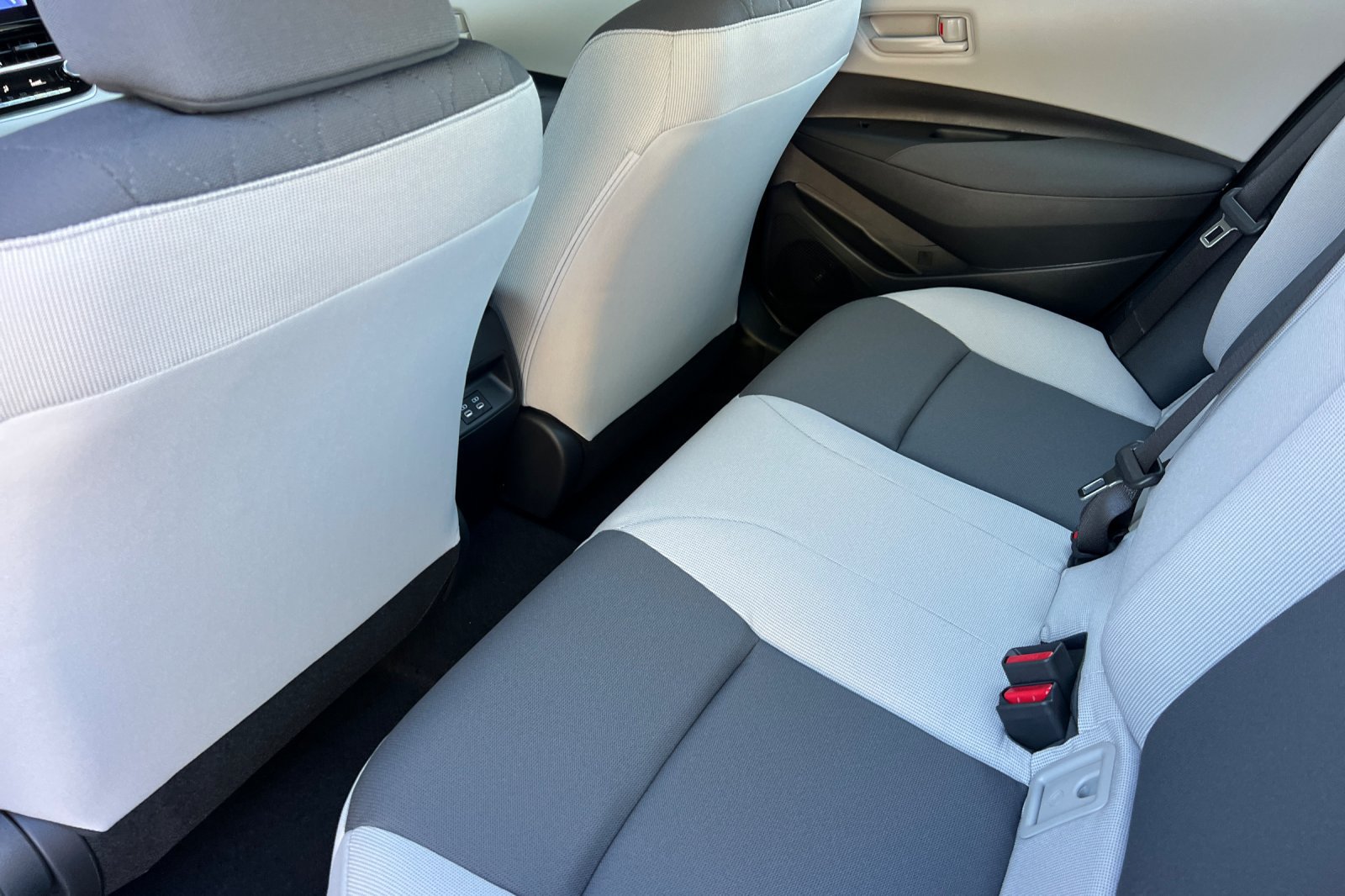 New 2027 Toyota Corolla LE w/ LE Premium Package FWD image 12