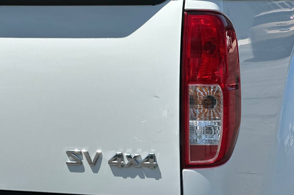 Used 2013 Nissan Frontier SV AWD/4WD image 23