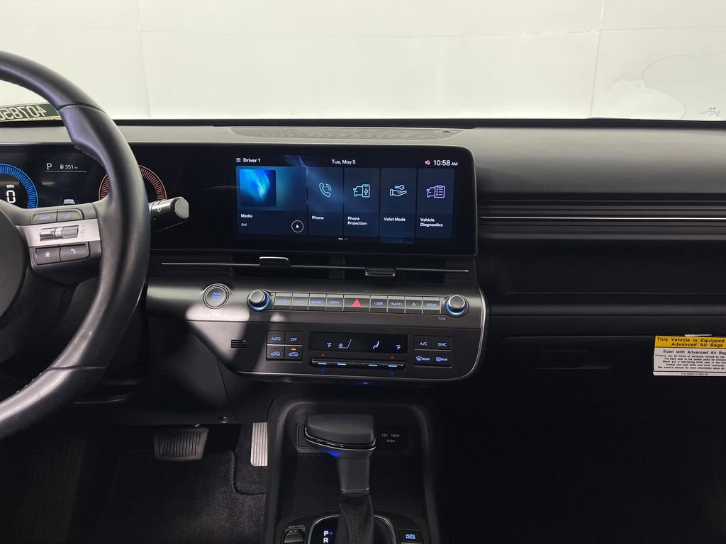 Certified 2025 Hyundai Kona SEL AWD/4WD image 16