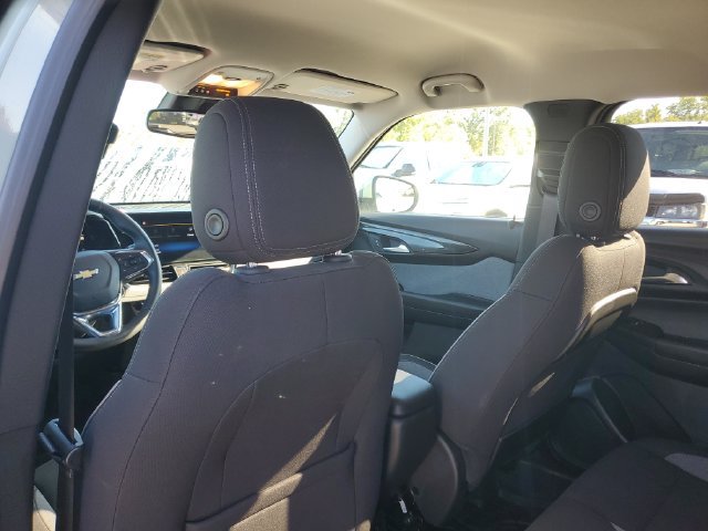 Used 2025 Chevrolet TrailBlazer LT w/ Convenience Package FWD image 9