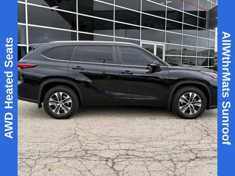 Used 2023 Toyota Highlander XLE AWD/4WD image 2