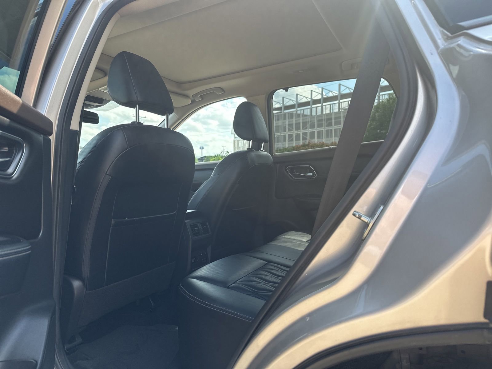 Used 2021 Nissan Rogue Platinum FWD image 8