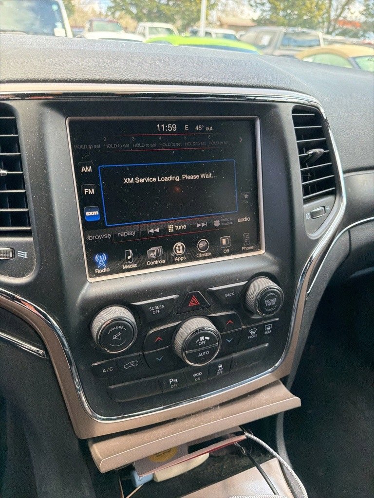 Used 2015 Jeep Grand Cherokee Limited w/ Trailer Tow Group IV image 8