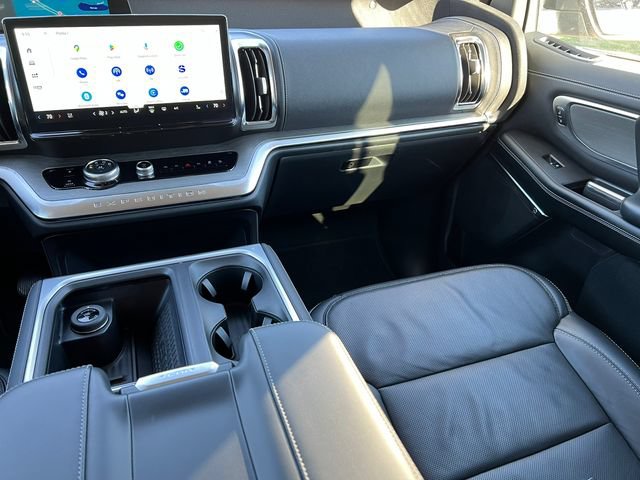 Used 2025 Ford Expedition Max Platinum AWD/4WD image 37