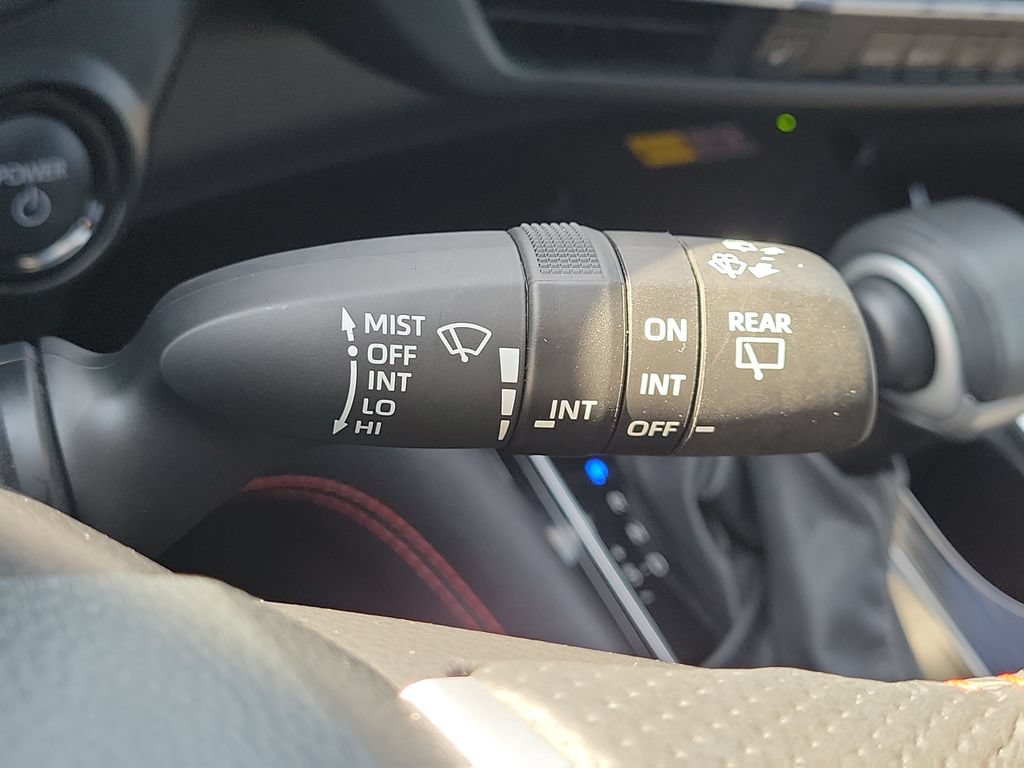 Used 2025 Toyota Sienna XSE FWD image 12