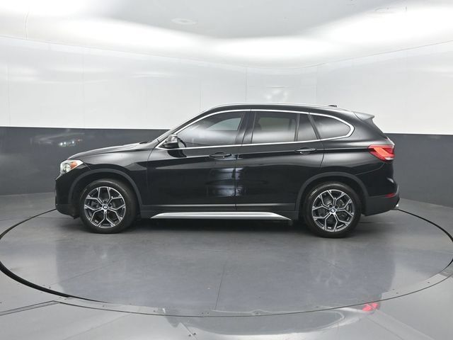 Used 2022 BMW X1 sDrive28i w/ Premium Package FWD image 3
