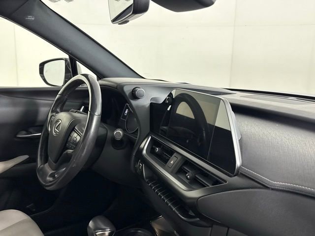 Used 2023 Lexus UX 250h FWD w/ Premium Package image 33