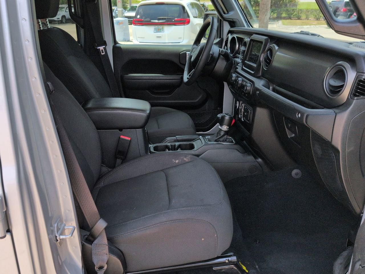 Used 2023 Jeep Gladiator Sport AWD/4WD image 24