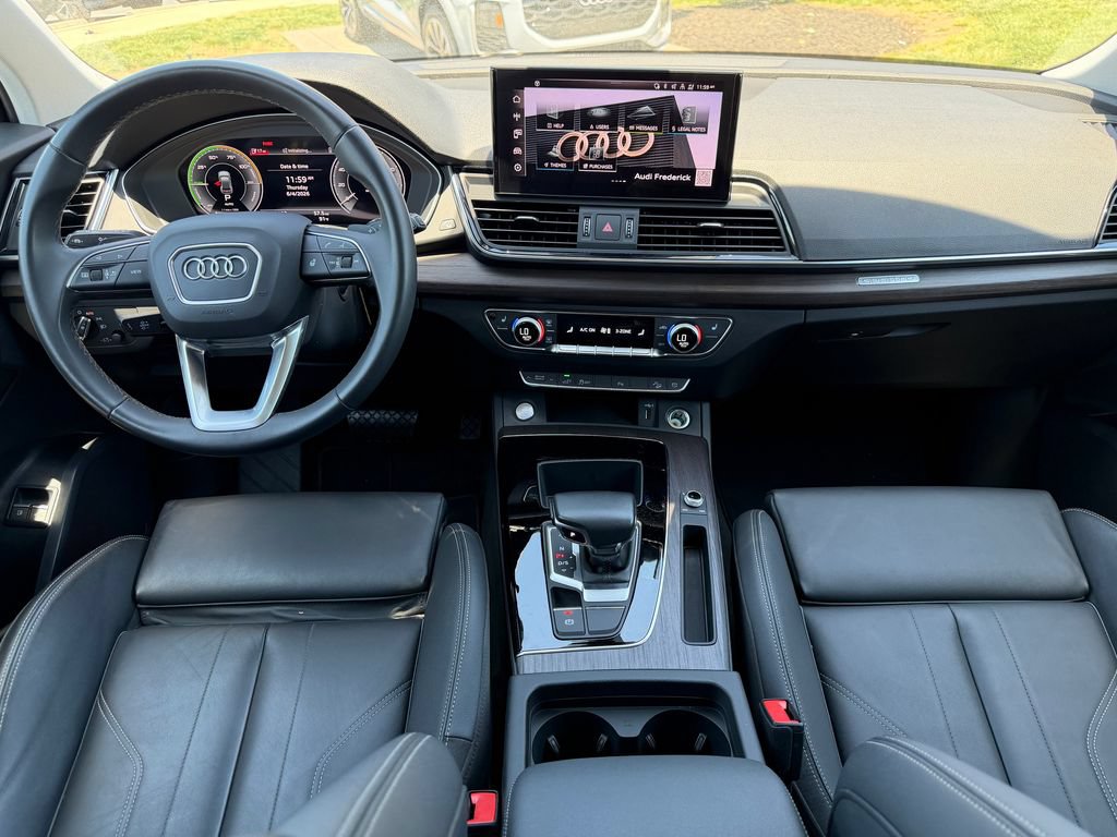 Used 2023 Audi Q5 e Premium w/ Convenience Package AWD/4WD image 2