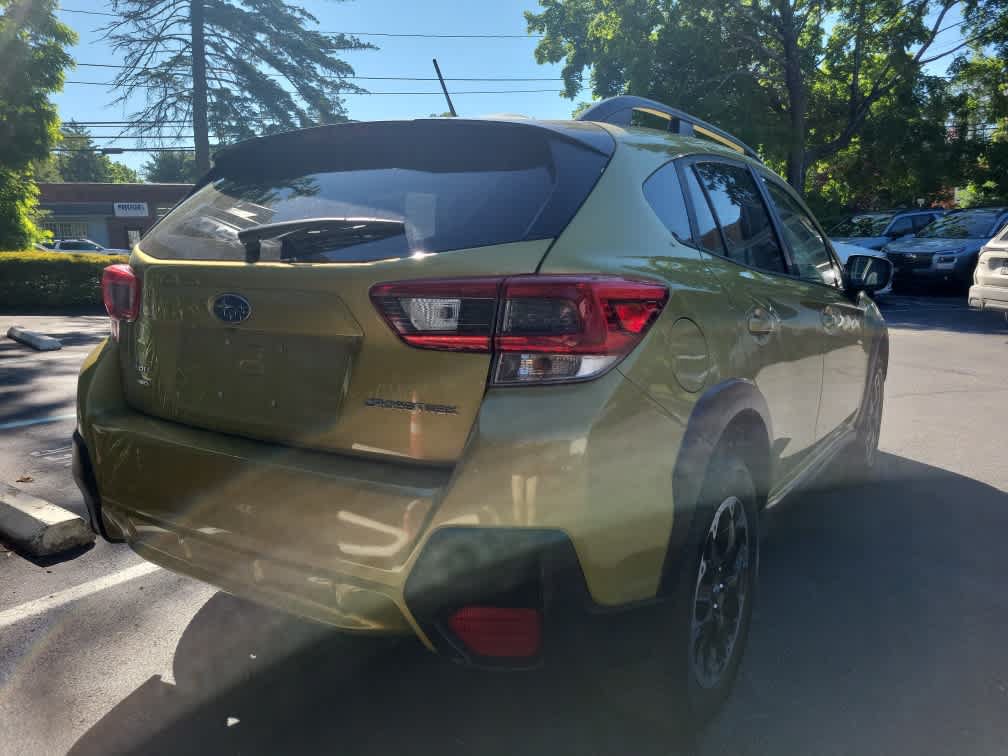 Certified 2021 Subaru Crosstrek 2.0i AWD/4WD image 3