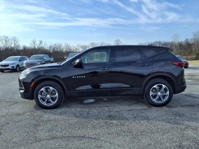 Used 2025 Chevrolet Blazer LT FWD image 30