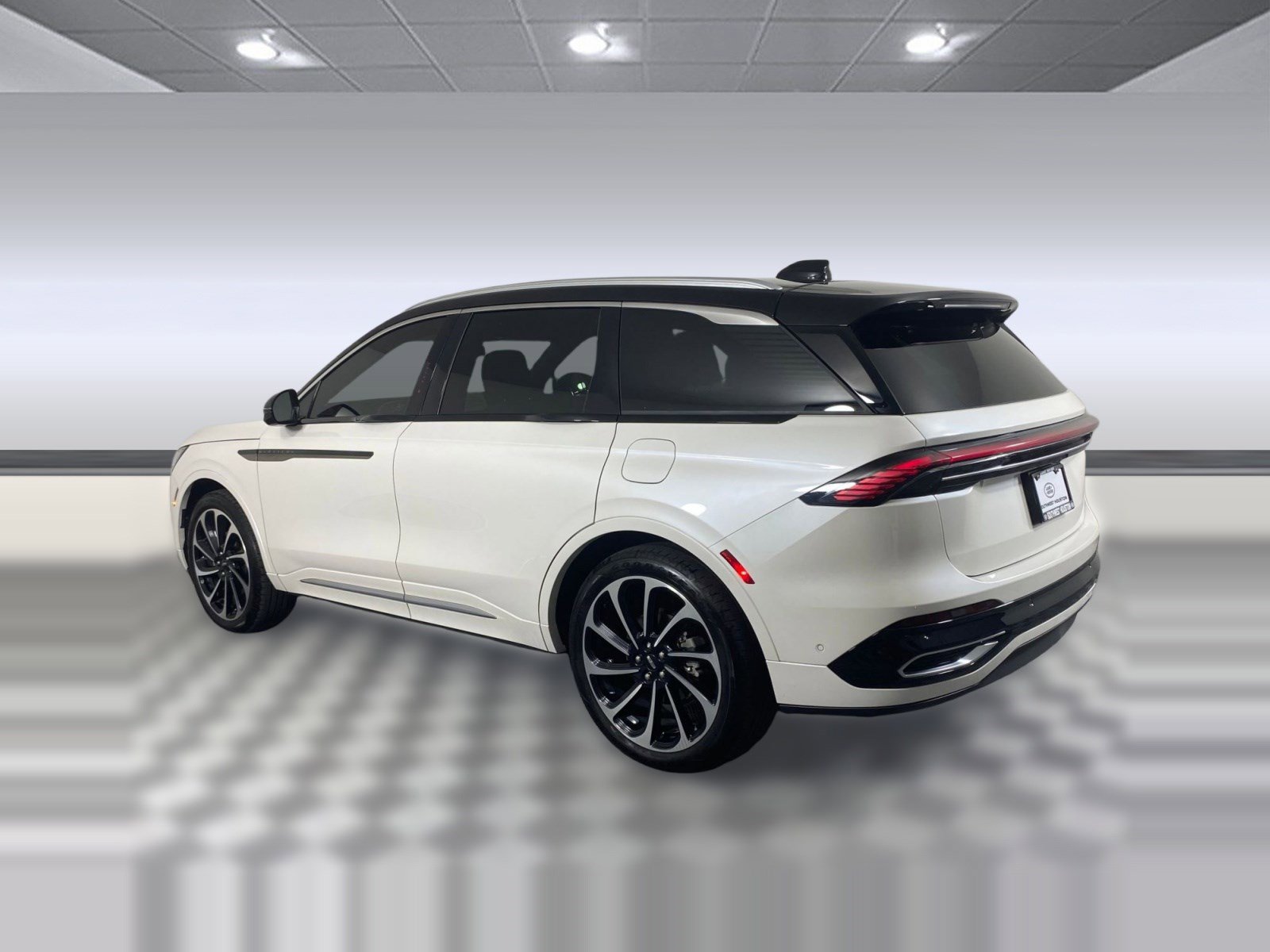 Used 2024 Lincoln Nautilus Black Label image 2